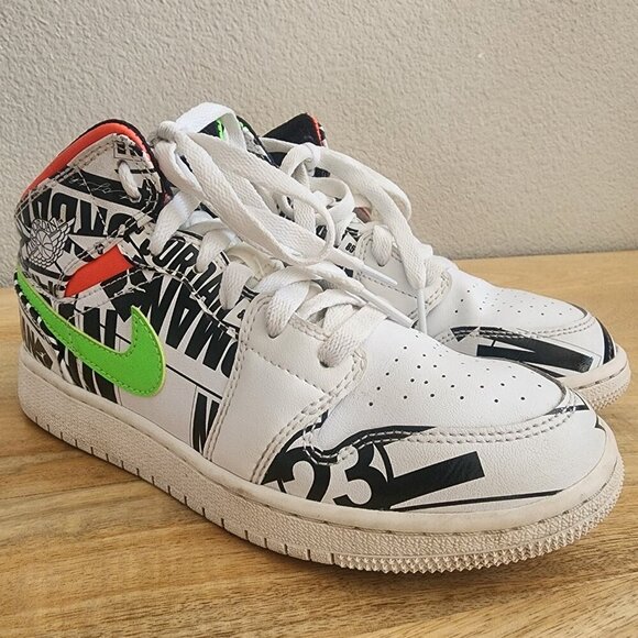 Nike Air Jordan 1 Mid All Over Print Logos Boys Size 4Y 554724-119 - Picture 12 of 13